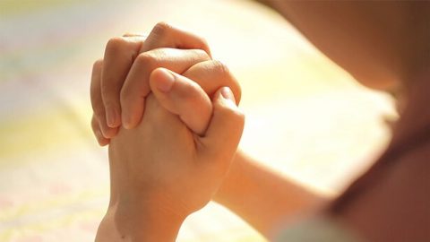 Najskuteczniejsza modlitwa – Moja córka na progu śmierci modliłam się do Boga i byłam świadkiem cudu